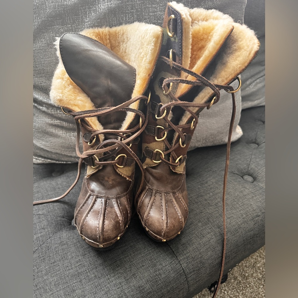 Michael Kors Brown Ankle Boots with Fur Lining